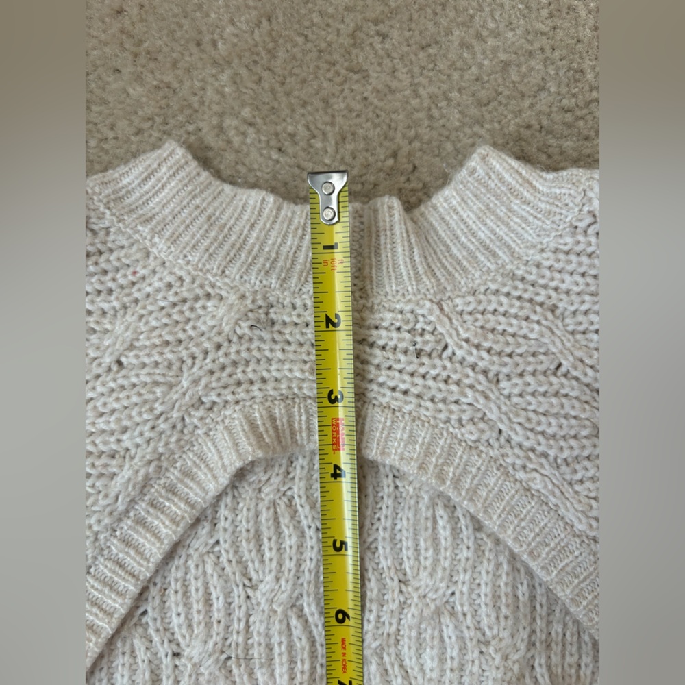 Forever 21 Cropped Oatmeal Sweater Top with Back Cutout Women’s Size Small - Picture 11 of 12